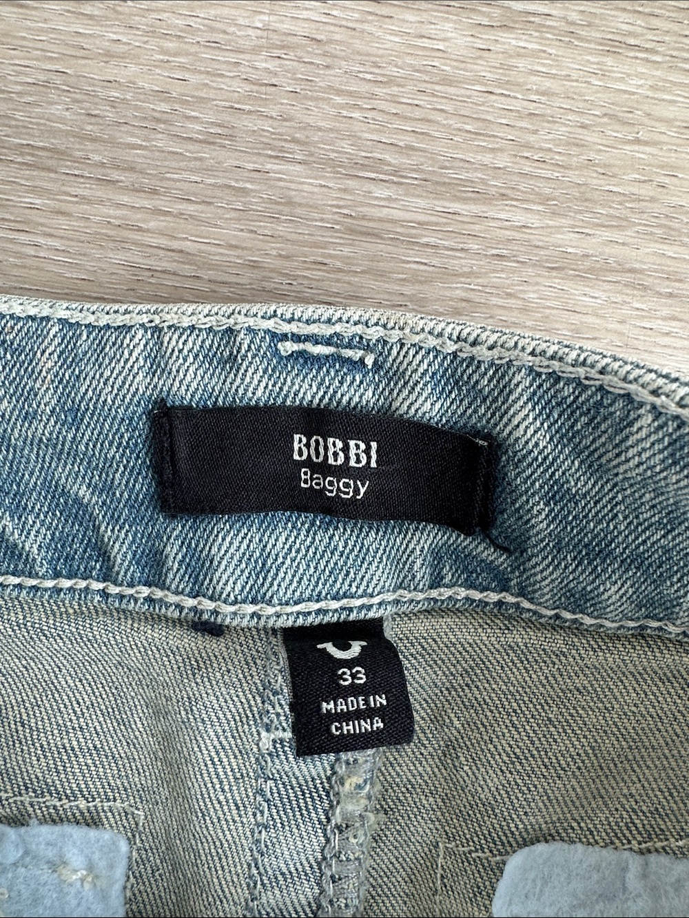 True Religion Bobbi Mid Rise Crystal Flap Baggy Cargo Jean - Picture 11 of 16